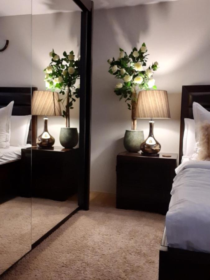 Casa Maria Roses Hotel Risnov Bagian luar foto